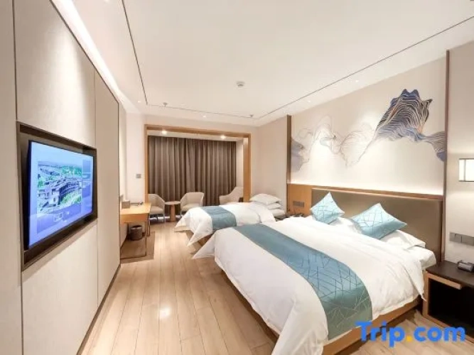 Deluxe Family Suite