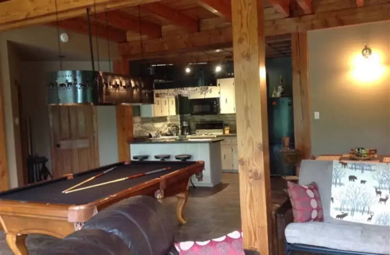 Strong Timbers B&B