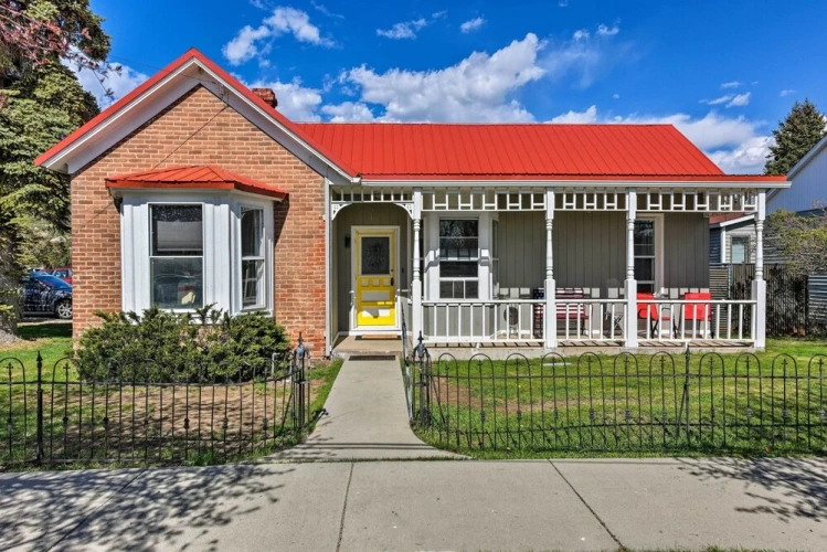 2 Bedrooms Cottage