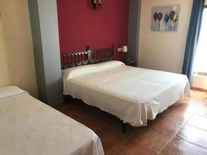 Standard Triple room