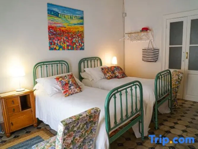 2 Bedrooms Deluxe Triple Suite