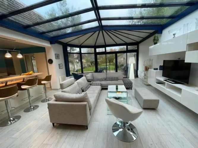4 Bedrooms Cottage