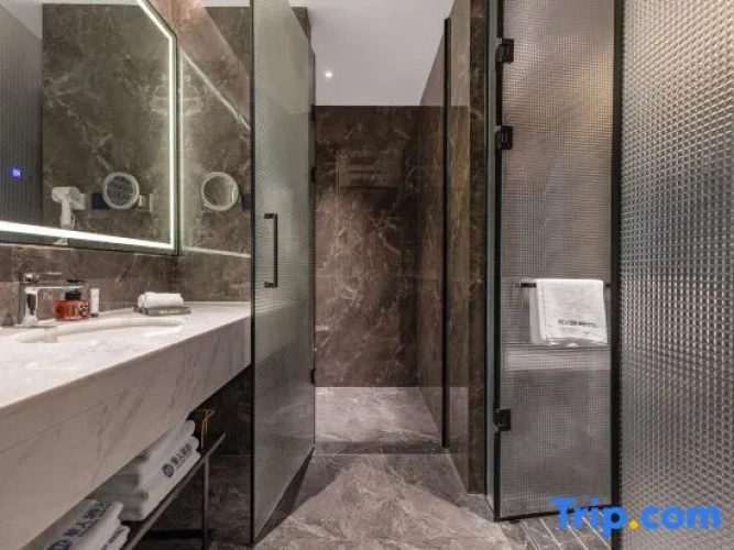 Premier Suite
