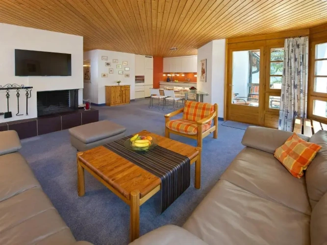 2 Bedrooms Apartment