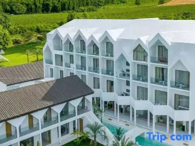 Aiqi Hot Spring Resort Hotel