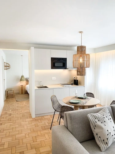 Deluxe Apartment