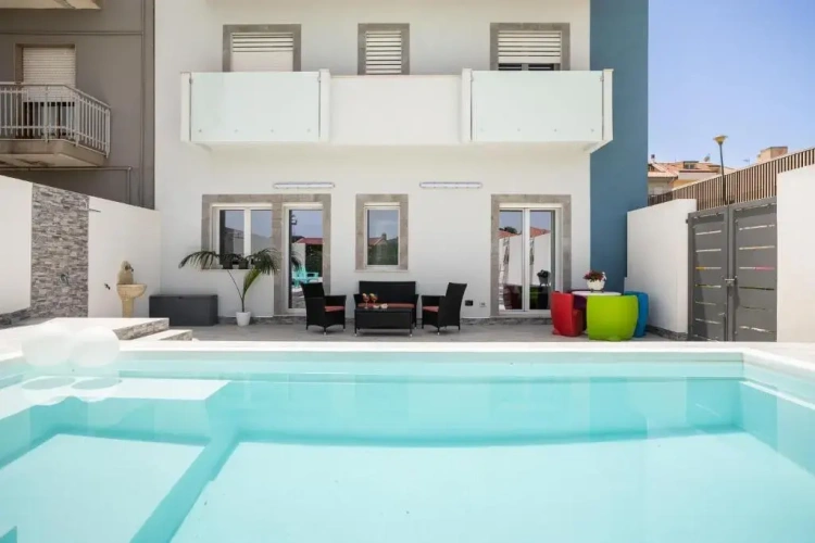 3 Bedrooms Apartment