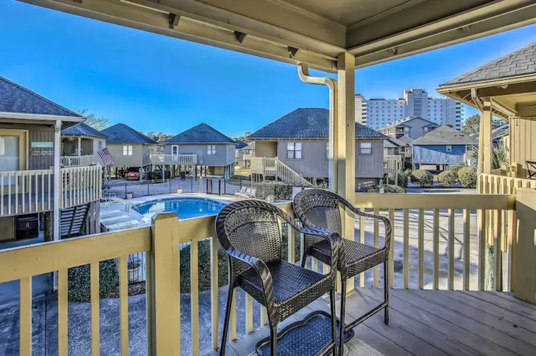 Walk to Beach: Dog-friendly Myrtle Beach Cottage!