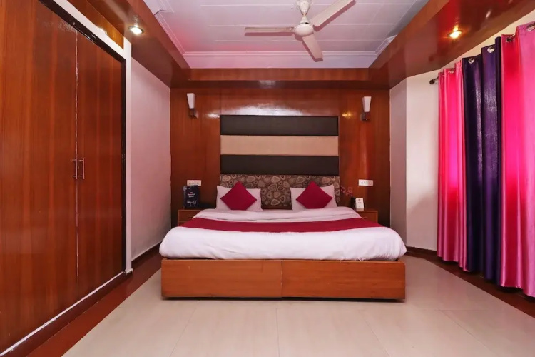 Shivam Hotel