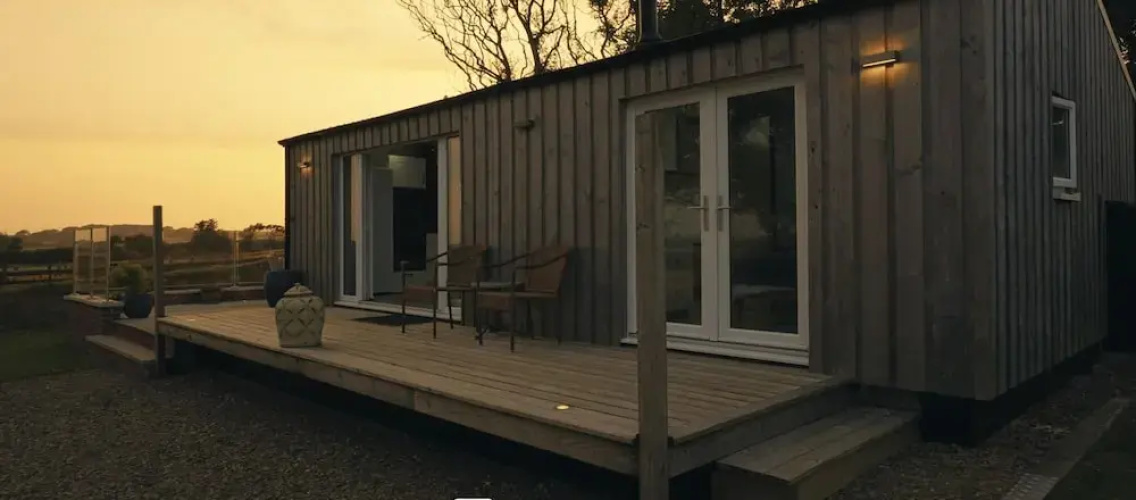 Luxury hot tub Lodge in the Heart of Pembrokeshire