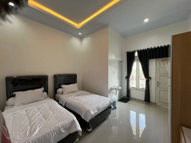 Backyard Guest House