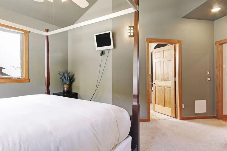 Mount Cairns 16a 2 Bedroom Condo by RedAwning