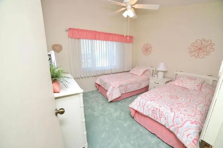 SEA Haven 520 [2/2.5] Free Activities! & Oceanfront Wifi Pool