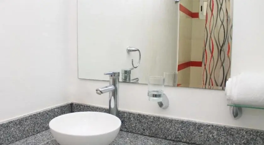 Xell Suites & Hotel