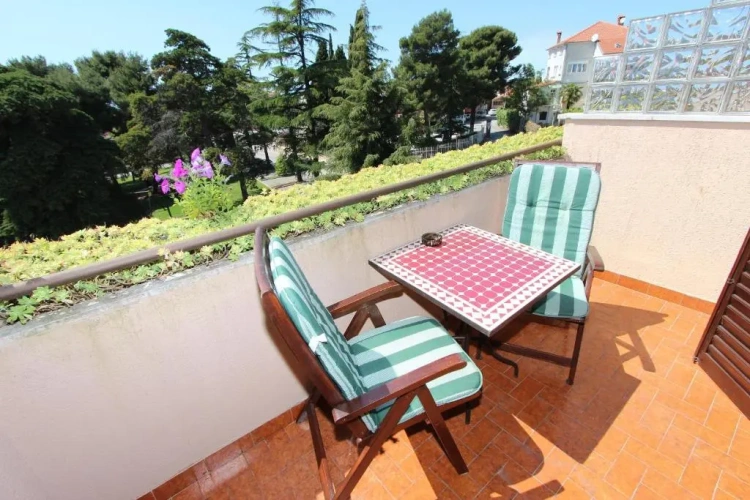1 Bedroom Apartment with balcony and with sea view