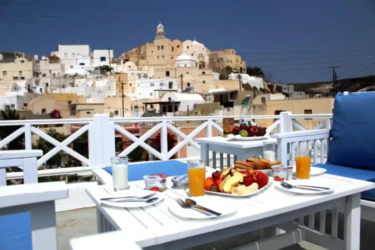 Linos Suites