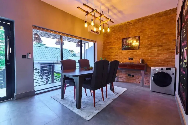 Casa- Grey Apartments