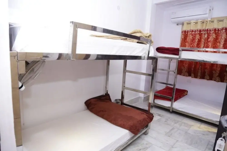Bed in Dorm