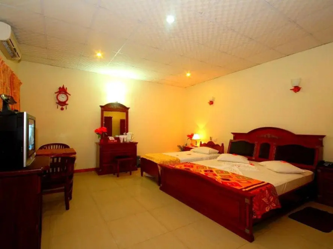 Delma Mount View Hotel