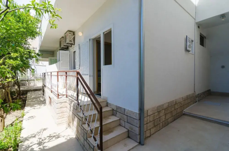 Apartments & Rooms Barisic