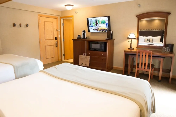 Standard Quadruple room with balcony