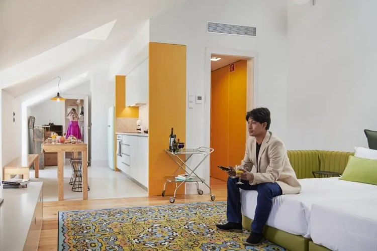 Apartment with balcony