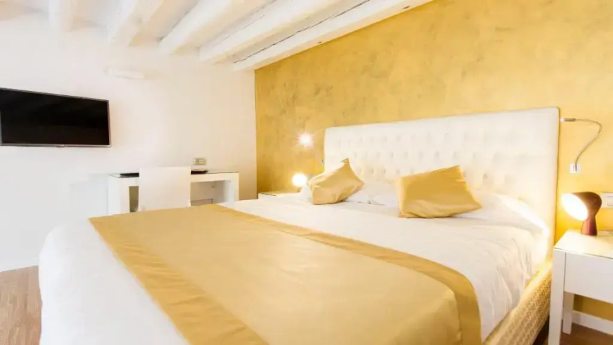 Hotel American Dinesen