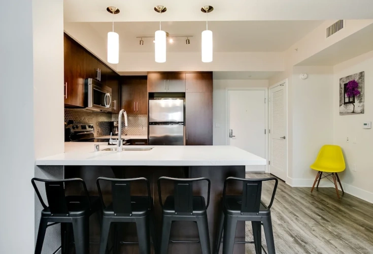 2 Bedrooms Luxury Apartment