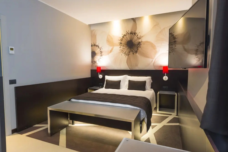 Manin Hotel