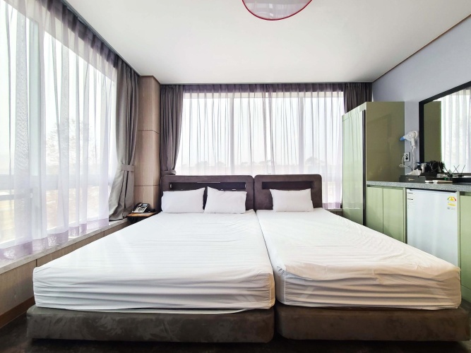 Standard Twin room