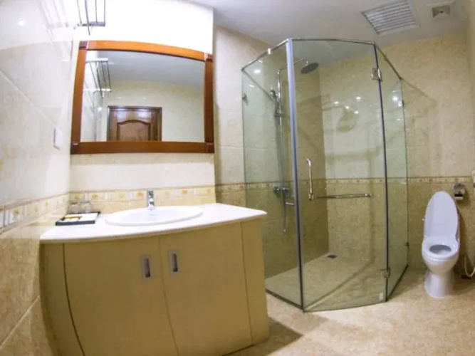 79 Luxury Halong