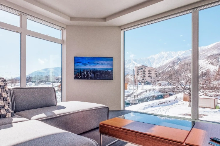 3 Bedrooms Apartment