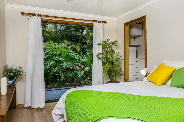 Bottlebrush Cottage