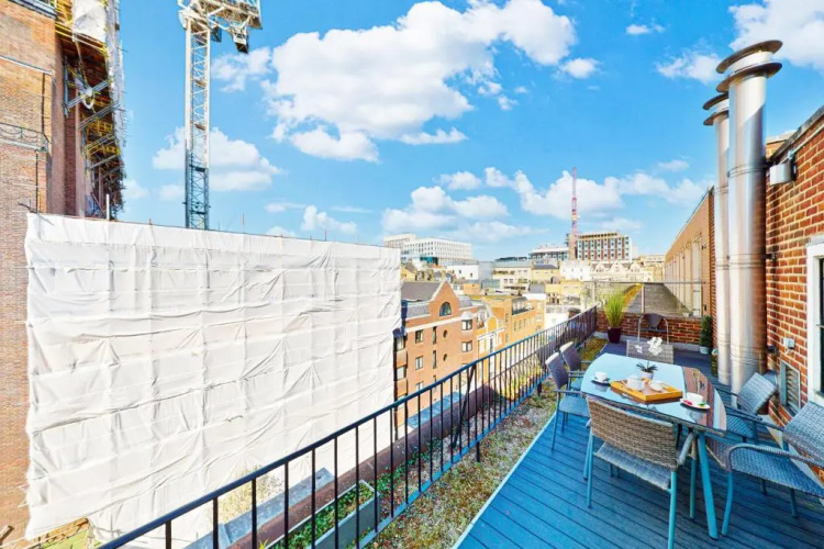 Stay In Bond Street