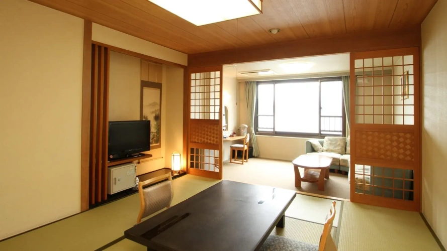 Standard room with lake view