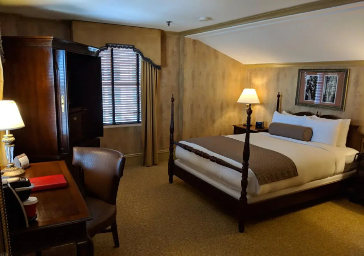 The Dunhill Hotel