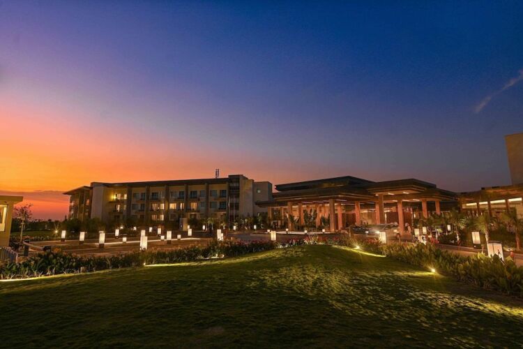 JW Marriott Bengaluru Prestige Golfshire Resort & Spa Over view