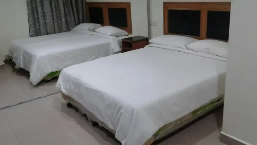 Sweet Hotel