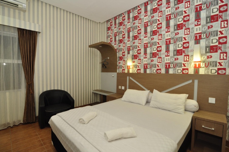 Standard Twin room with view