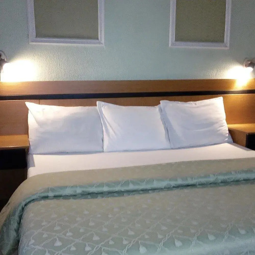 The Grosvenor Rooms And Suites