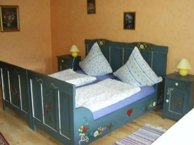 2 Bedrooms Apartment