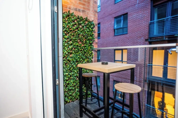1 Bedroom Comfort room with balcony and with city view