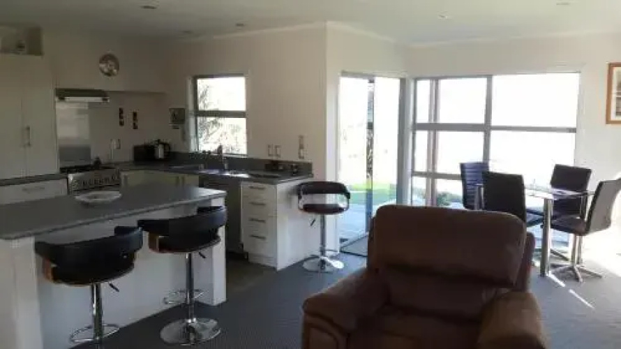 Athenree Waterside Accommodation