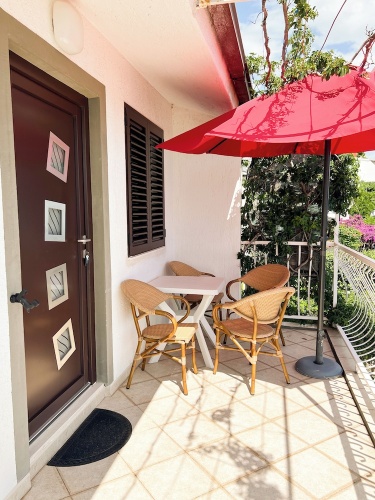 Apartment with balcony