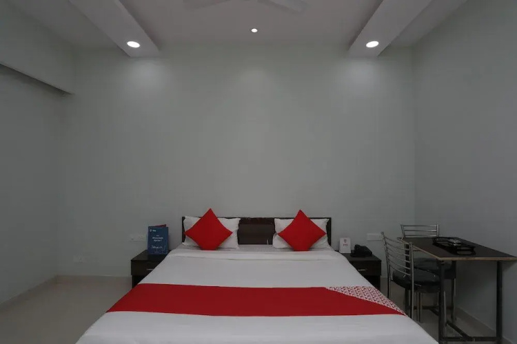 Oyo 18314 Hotel Kailash Mansarovar And Banquet Hall