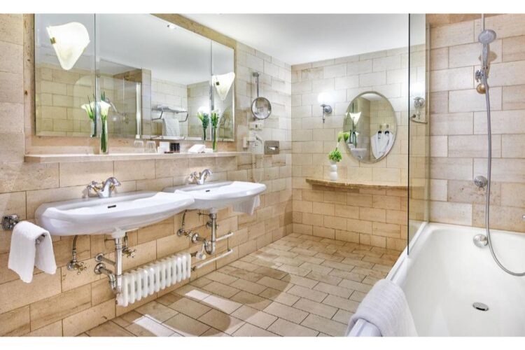 Hotel Bristol Berlin Over view