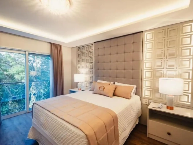 Suite with view