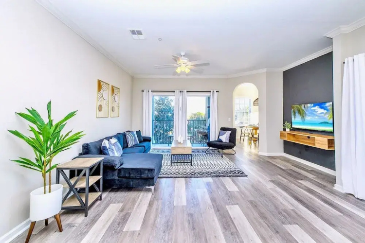 Spacious Pet-friendly Condo- 6 Mins From Disney