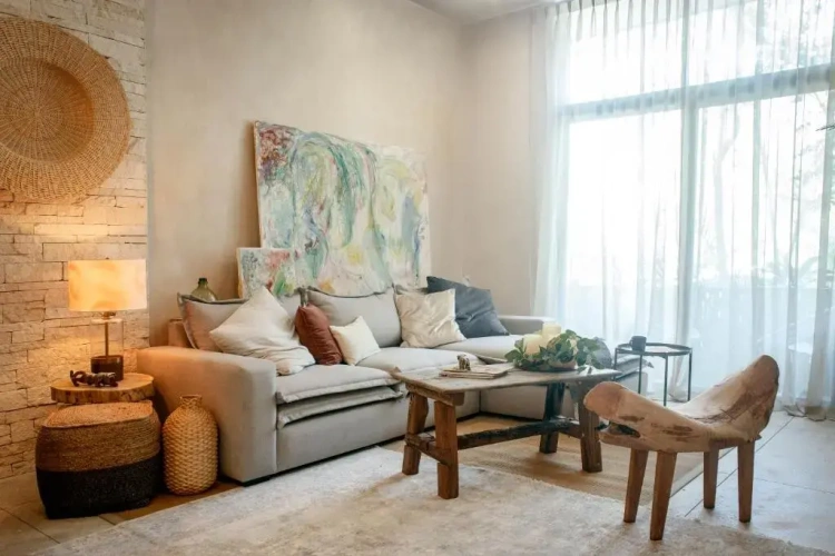 3 Bedrooms Apartment