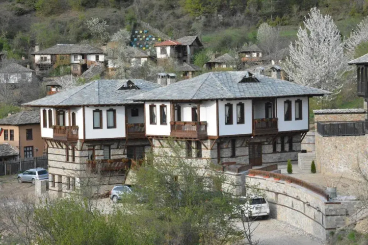 Leshtenski Perli